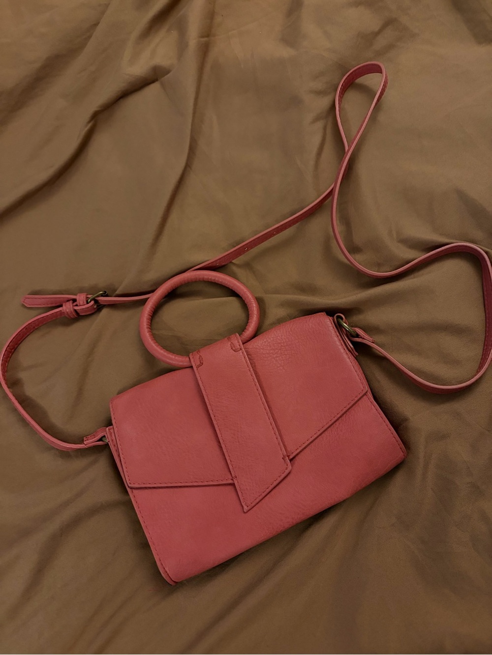 Stylish Rose Pink Crossbody Ring-Handle Bag